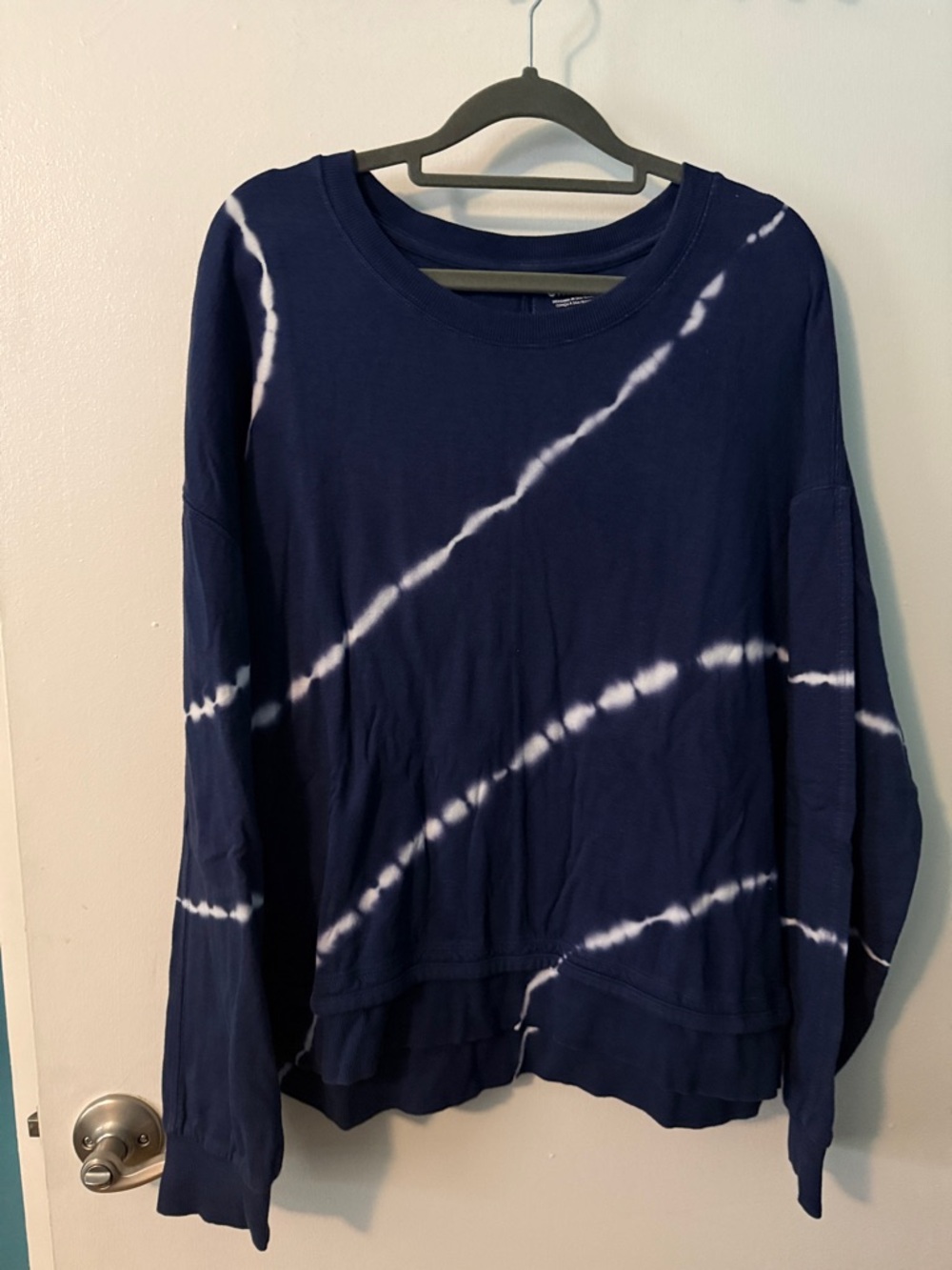 Athleta Navy Tie-Dye Pullover Long Sleeve Top